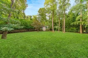 8 Sunset Ln E, Miller Place, NY 11764 - Photo 9