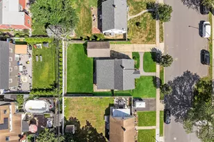 26 Shelter Ln, Levittown, NY 11756 - Photo 17