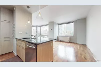 10724 71st Road #7E, Forest Hills, NY 11375 - Photo 3