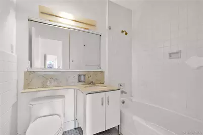 20 E 9th Street #14O, New York, NY 10003 - Photo 21