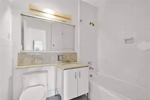 20 E 9th St, New York, NY 10003 - Photo 21