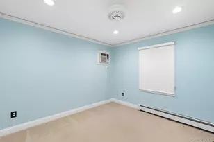 18 Halsey St, Freeport, NY 11520 - Photo 5