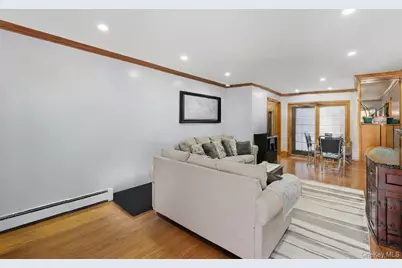 18 Halsey Street, Freeport, NY 11520 - Photo 3