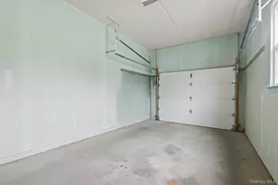 18 Halsey St, Freeport, NY 11520 - Photo 13