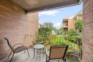 210 Westend Ave, Freeport, NY 11520 - Photo 15