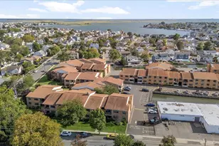 210 Westend Ave, Freeport, NY 11520 - Photo 19