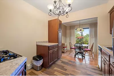 210 Westend Avenue #8B, Freeport, NY 11520 - Photo 9