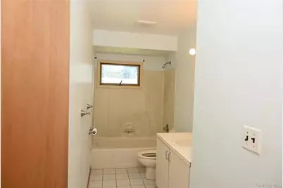 2816 Acorn Avenue, Medford, NY 11763 - Photo 13