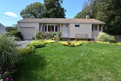 2816 Acorn Avenue, Medford, NY 11763 - Photo 1