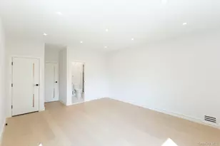 85-49 Avon St, Jamaica, NY 11432 - Photo 21