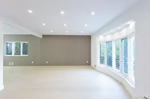 85-49 Avon St, Jamaica, NY 11432 - Photo 7