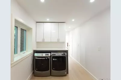 85-49 Avon Street, Jamaica, NY 11432 - Photo 13