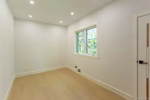 85-49 Avon St, Jamaica, NY 11432 - Photo 15