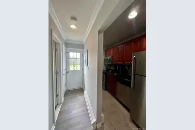 184 Hallock Road #6B2, Lake Grove, NY 11755 - Photo 5