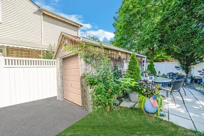 173 E Seaman Avenue, Freeport, NY 11520 - Photo 5