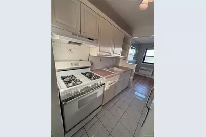 4200 Herkimer Place #7E, Bronx, NY 10470 - Photo 9