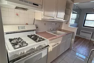 4200 Herkimer Pl, Bronx, NY 10470 - Photo 9