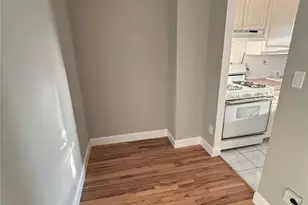 4200 Herkimer Pl, Bronx, NY 10470 - Photo 7