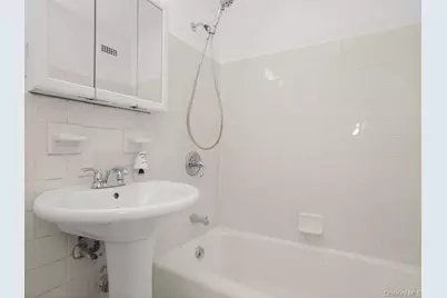 3410 De Reimer Avenue #1A, Bronx, NY 10475 - Photo 21