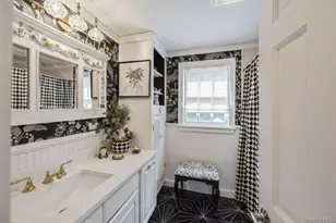 15 Briarwood Dr, Huntington, NY 11743 - Photo 13