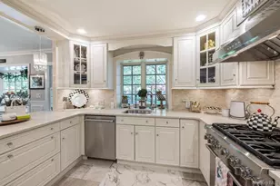 15 Briarwood Dr, Huntington, NY 11743 - Photo 3