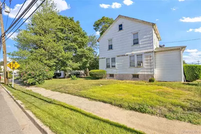 42 Satterie Avenue, Valley Stream, NY 11580 - Photo 17