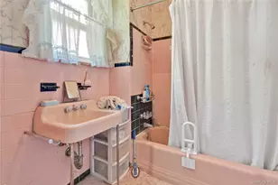 42 Satterie Ave, Valley Stream, NY 11580 - Photo 11