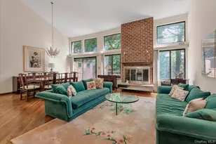 3 Cricket Club Dr, Roslyn, NY 11576 - Photo 7