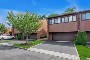 3 Cricket Club Dr, Roslyn, NY 11576 - Photo 3