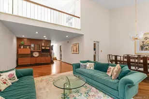 3 Cricket Club Dr, Roslyn, NY 11576 - Photo 9