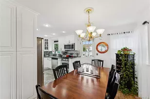 43 Layton St, Freeport, NY 11520 - Photo 9