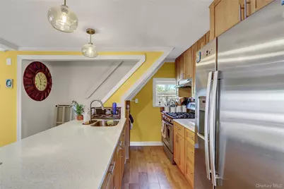 66 Center Avenue, Bay Shore, NY 11706 - Photo 5