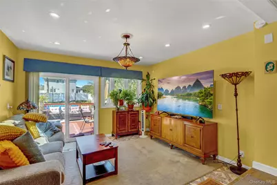 66 Center Avenue, Bay Shore, NY 11706 - Photo 7