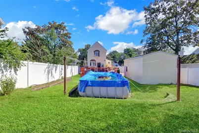 66 Center Avenue, Bay Shore, NY 11706 - Photo 19