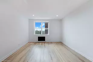 39-20 52nd St, Woodside, NY 11377 - Photo 11