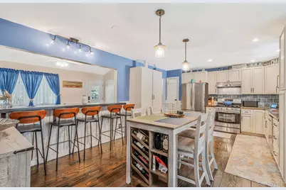 3 Emily Court, Hampton Bays, NY 11946 - Photo 7