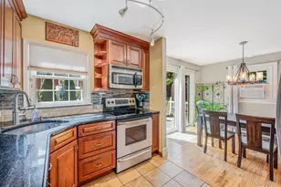 42 Apricot Pl, Ronkonkoma, NY 11779 - Photo 15