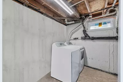 42 Apricot Place, Ronkonkoma, NY 11779 - Photo 31