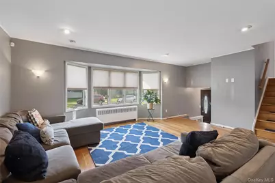 329 N Wyoming Avenue, Massapequa, NY 11758 - Photo 5