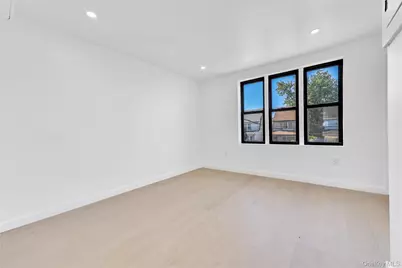 14225 Sutter Avenue, Ozone Park, NY 11436 - Photo 13