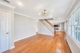 131 Carol Rd, East Meadow, NY 11554 - Photo 11