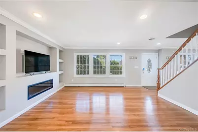 131 Carol Road, East Meadow, NY 11554 - Photo 7