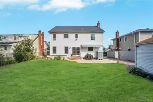 131 Carol Rd, East Meadow, NY 11554 - Photo 29