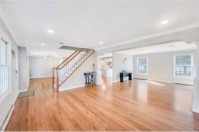 131 Carol Road, East Meadow, NY 11554 - Photo 5