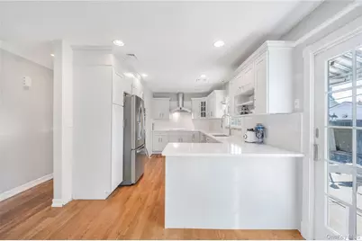 131 Carol Road, East Meadow, NY 11554 - Photo 13