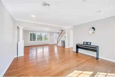 131 Carol Road, East Meadow, NY 11554 - Photo 9