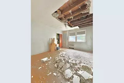 11839 205th Street, Saint Albans, NY 11412 - Photo 13