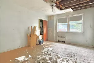 118-39 205th St, Saint Albans, NY 11412 - Photo 13