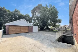 118-39 205th St, Saint Albans, NY 11412 - Photo 3