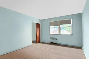 118-39 205th St, Saint Albans, NY 11412 - Photo 7